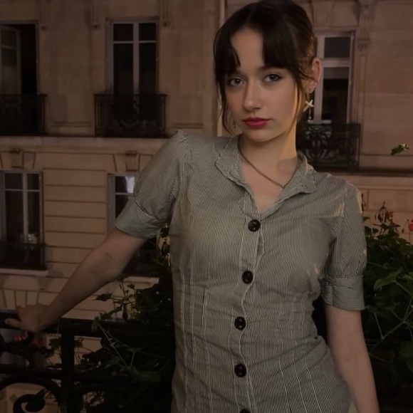 Meet your Posher, Katie - Picture 9 of 10